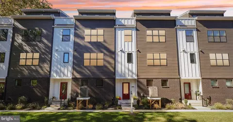 952 Riverplace Dr, Conshohocken, PA 19428