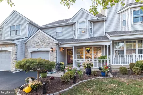137 Steeplechase Dr, North Wales, PA 19454