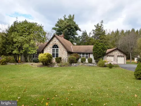 1457 Newman Rd, Pennsburg, PA 18073