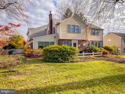 122 Garden Rd, Oreland, PA 19075