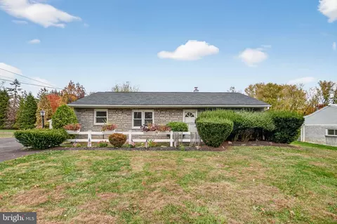 420 N Lewis Rd, Royersford, PA 19468