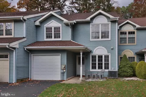 124 Sarahs Ln, Horsham, PA 19044