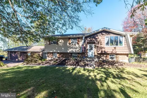 3021 Finland Rd, Pennsburg, PA 18073