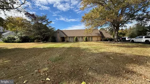 406 Lower State Rd #north, North Wales, PA 19454
