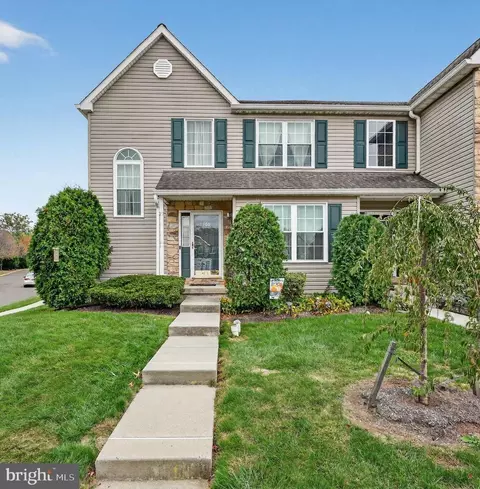 160 Deer Run Ct, Royersford, PA 19468