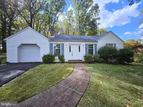 260 Brae Bourn Rd, Huntingdon Valley, PA 19006