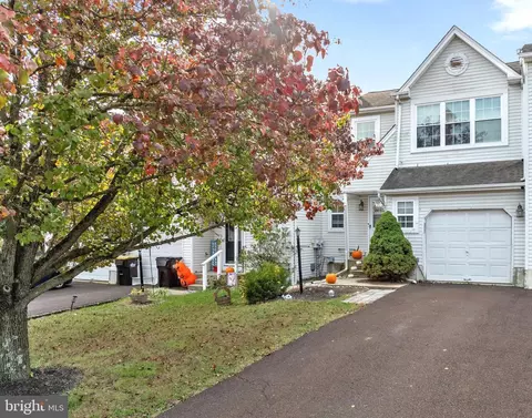 805 Evergreen Cir, Telford, PA 18969