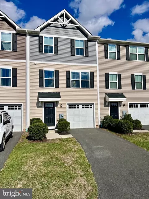 60 Foxwood Dr, Gilbertsville, PA 19525