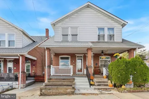 63 Edgewood St, Pottstown, PA 19464