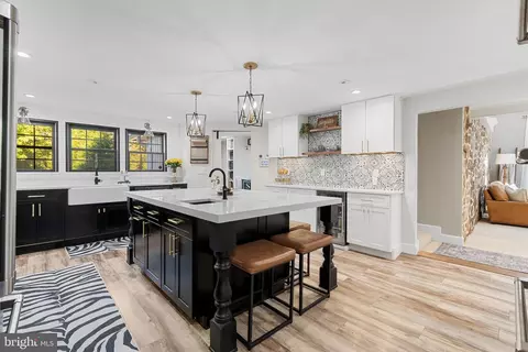 Kitchen - 1141 Lafayette Rd, Wayne, PA 19087 photo 1 of 4