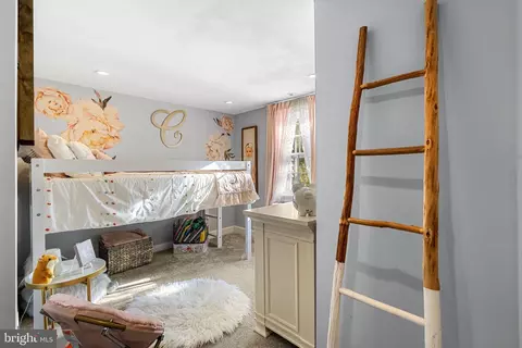 Bedroom - 1141 Lafayette Rd, Wayne, PA 19087 photo 3 of 10