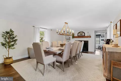 Dining - 1141 Lafayette Rd, Wayne, PA 19087 photo 2 of 2
