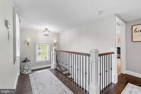Entry Way - 1141 Lafayette Rd, Wayne, PA 19087 photo 3 of 4