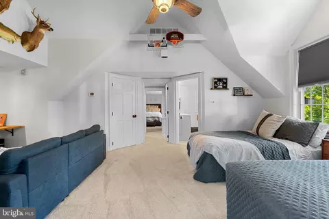 Bedroom - 1141 Lafayette Rd, Wayne, PA 19087 photo 8 of 10