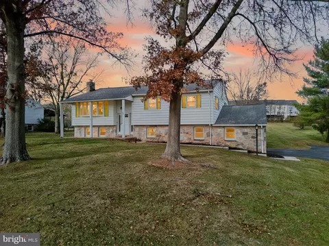 201 Jackson Rd, Gilbertsville, PA 19525