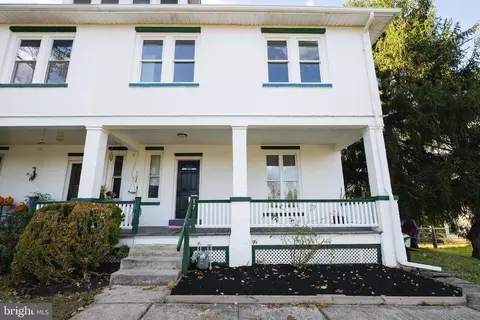 17 Clamer Ave, Collegeville, PA 19426