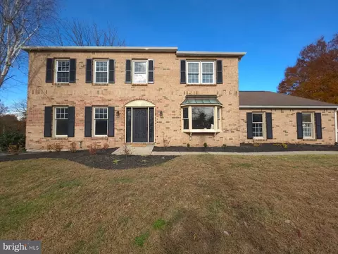 15 Thomas Ln, Gilbertsville, PA 19525