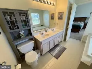 Entry Way - 12 Dunkirk Ct, Eagleville, PA 19403 photo 10 of 19