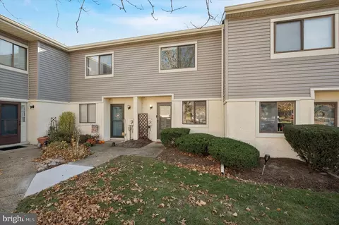 65 Ember Ln, Horsham, PA 19044