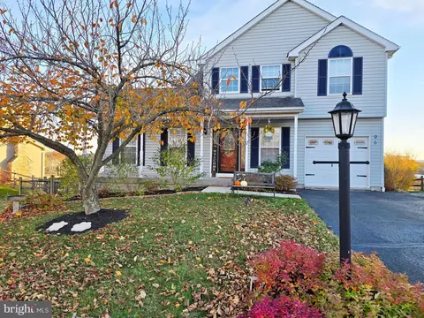 96 Pine Hurst Dr, Pottstown, PA 19464