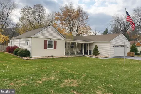 1204 Vilsmeier Rd, Lansdale, PA 19446