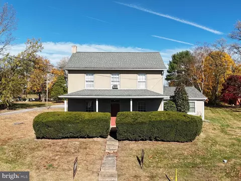 21 Big Rd, Zieglersville, PA 19492
