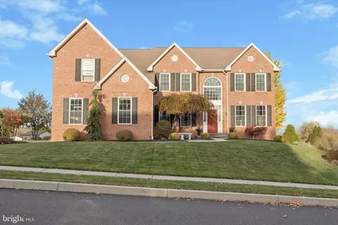 45 Tanglewood Dr, Schwenksville, PA 19473