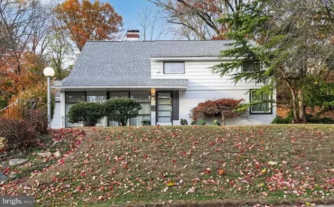 8705 Patton Rd, Glenside, PA 19038