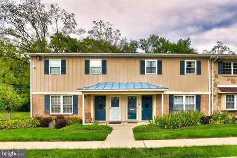 19 Wexford Dr, North Wales, PA 19454