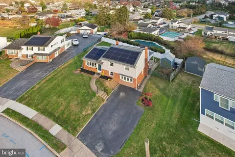 1211 Woodside Rd, Conshohocken, PA 19428