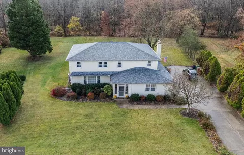 1425 Crosby Dr, Fort Washington, PA 19034