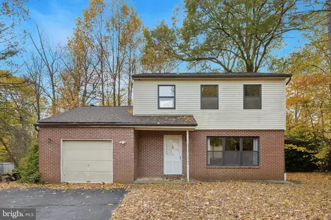 74 Hillside Ave, Huntingdon Valley, PA 19006