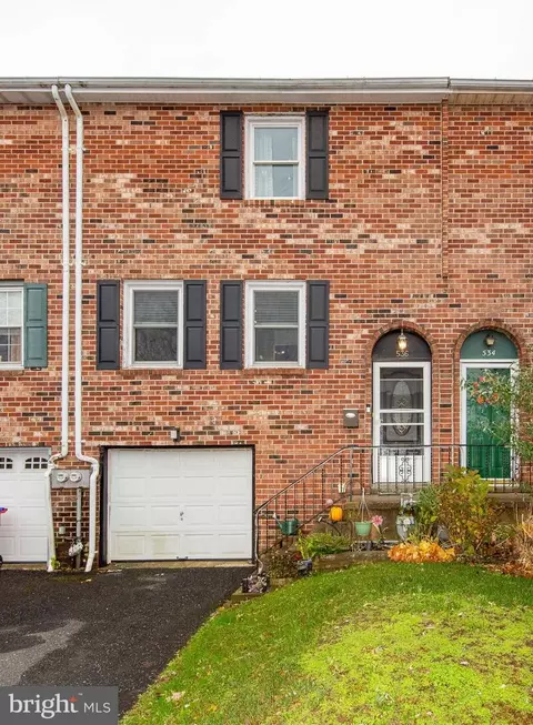 536 Valley Ln, Souderton, PA 18964
