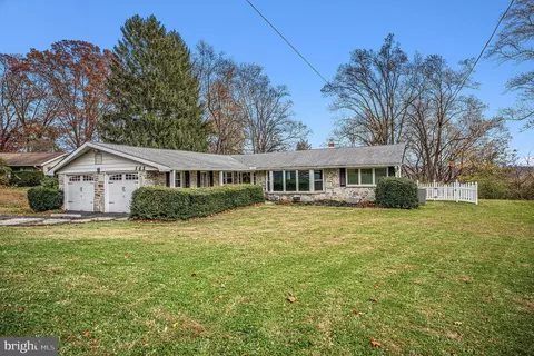 541 Cardinal Dr, Dresher, PA 19025