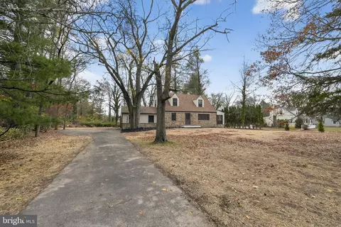 1698 Penllyn Blue Bell Pike, Blue Bell, PA 19422