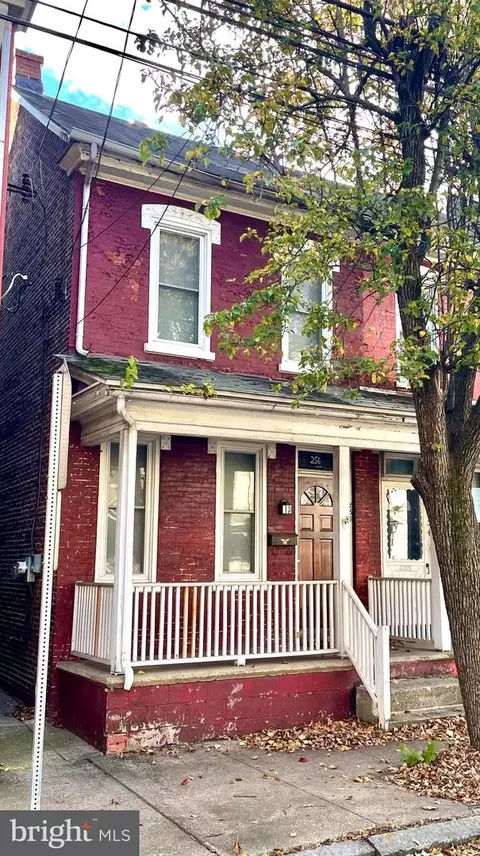 256 Beech St, Pottstown, PA 19464