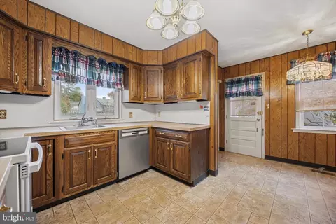 9 Hansen Ct, Narberth, PA 19072 photo 5