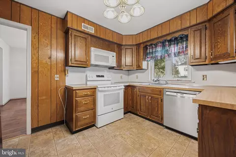 9 Hansen Ct, Narberth, PA 19072 photo 7