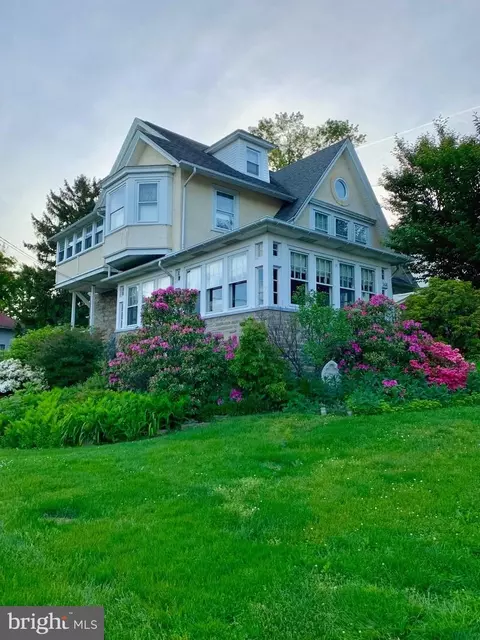 144 Roberts Ave, Glenside, PA 19038