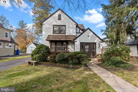 8328 Roberts Rd, Elkins Park, PA 19027