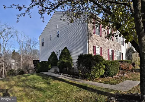 974 Dogwood Ln, Collegeville, PA 19426