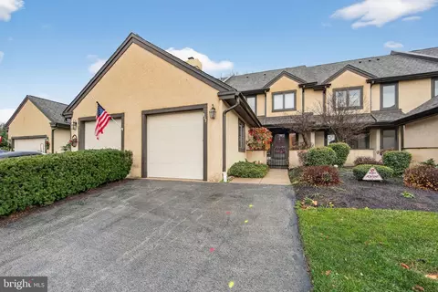 932 Hedgerow Ct #blue, Blue Bell, PA 19422