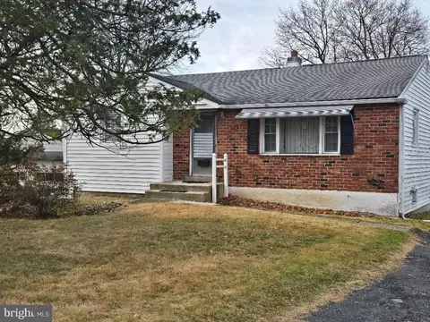 258 Garden Ave, Horsham, PA 19044