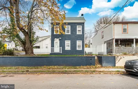 703 Walnut St, Pottstown, PA 19464