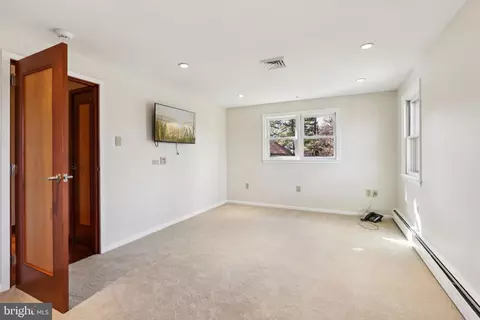 Bedroom - 400 Highview Dr, Wayne, PA 19087 photo 3 of 16