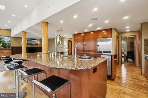 Kitchen - 400 Highview Dr, Wayne, PA 19087 photo 5 of 21