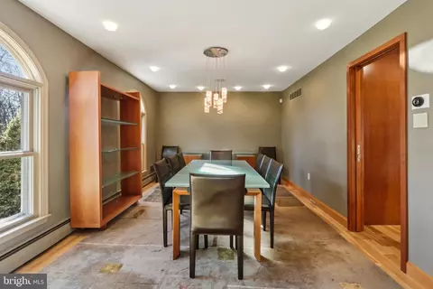 Dining - 400 Highview Dr, Wayne, PA 19087 photo 3 of 5