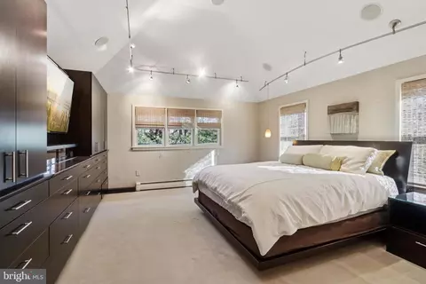 Bedroom - 400 Highview Dr, Wayne, PA 19087 photo 10 of 16