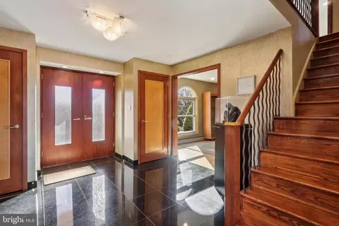Entry Way - 400 Highview Dr, Wayne, PA 19087 photo 2 of 10