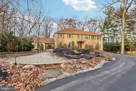 Exterior - 400 Highview Dr, Wayne, PA 19087 photo 6 of 19